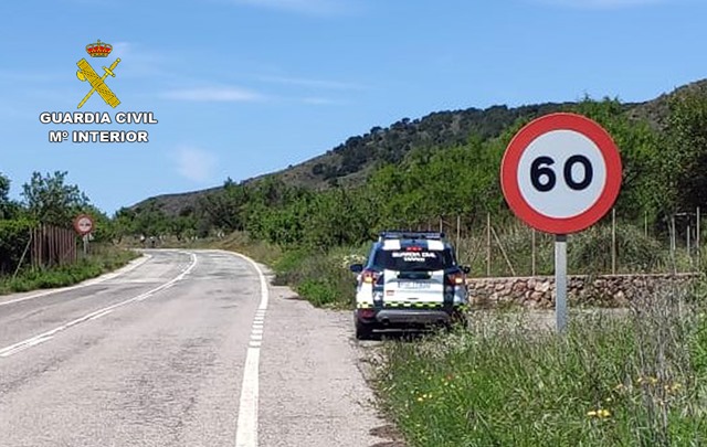 La Guardia Civil investiga al conductor de una motocicleta por triplicar la velocidad máxima en Águilas