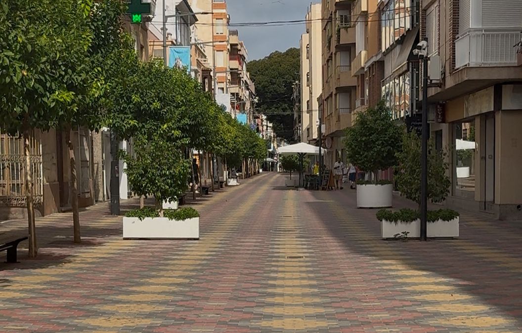 El PP acusa al Gobierno de Águilas de no cumplir los compromisos de instalación de sombrajes en la calle Conde de Aranda