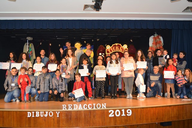 Los escolares participan en el XXVI Concurso de Dibujo y  Redacción del Carnaval de Águilas 