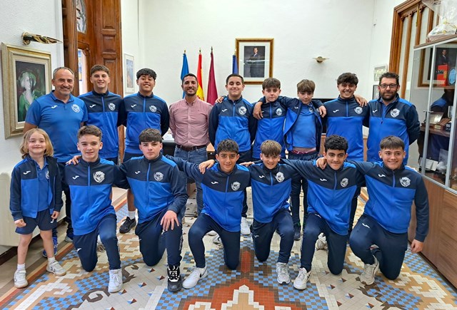 Recepción oficial al equipo infantil masculino del Club Balonmano Águilas, tras proclamarse Campeones de Liga