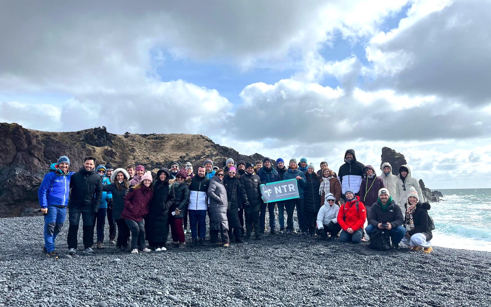 Entre géiseres y glaciares: la misión formativa del IES Rey Carlos III de Águilas en el Ártico