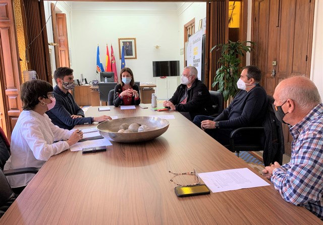 ACIA presenta a la alcaldesa los proyectos de promoción del Comercio en Águilas 