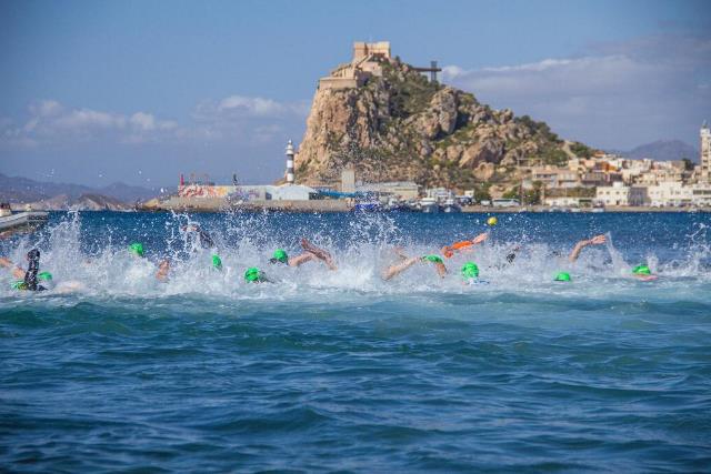 Águilas ultima los preparativos para un fin de semana de triatlón de primer nivel