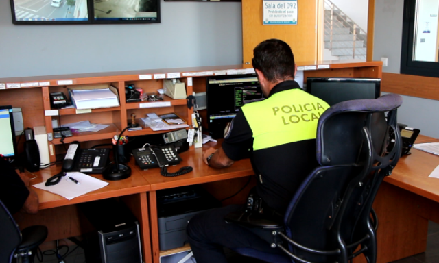 Policía Local de Águilas detiene a dos personas por robo con fuerza en el interior de un edificio en construcción