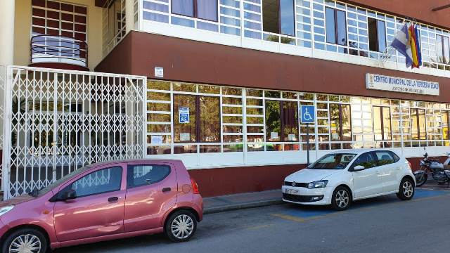  Los servicios de peluquería y fisioterapia del Centro Municipal de la Tercera Edad vuelven a ponerse en marcha