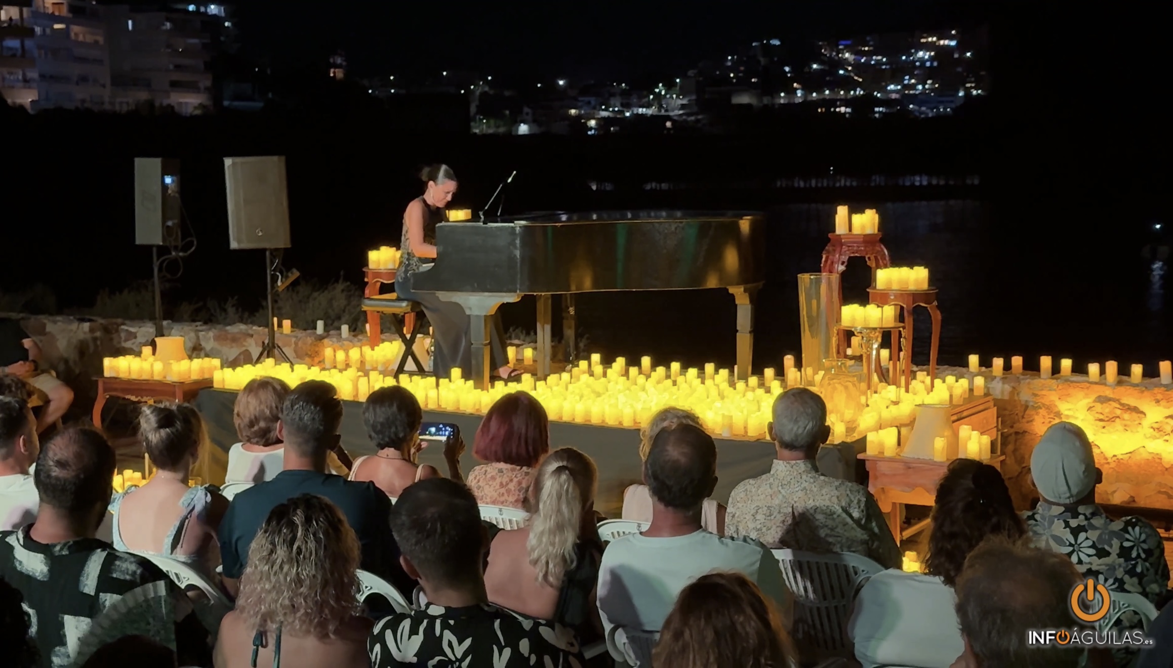 Más de 1.500 personas arropan los conciertos de piano ‘Música a la luz del mar’ en Águilas