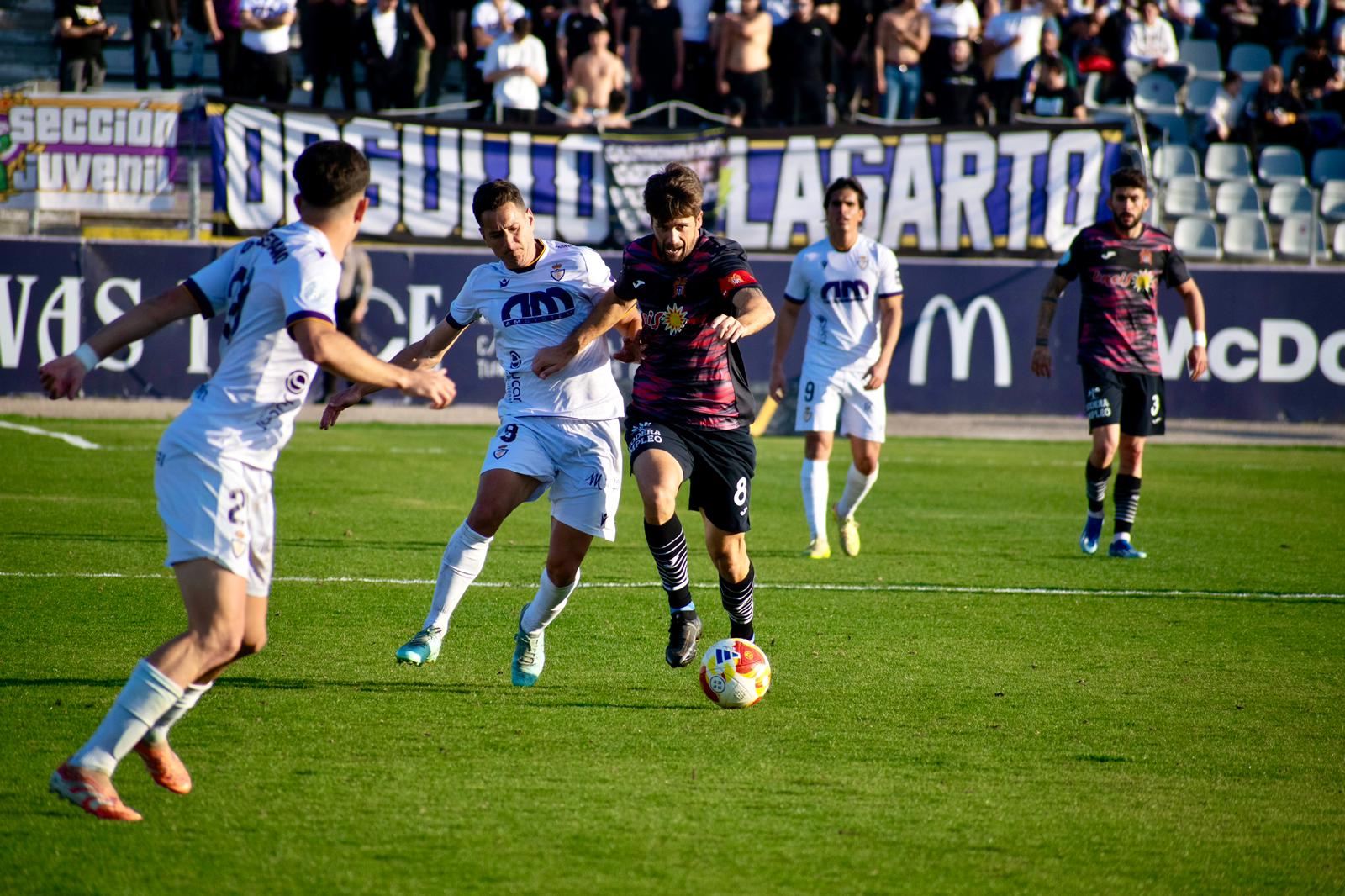 El Águilas sucumbe en La Victoria ante la efectividad de un Real Jaén que se engancha con todo a la pelea por el ascenso