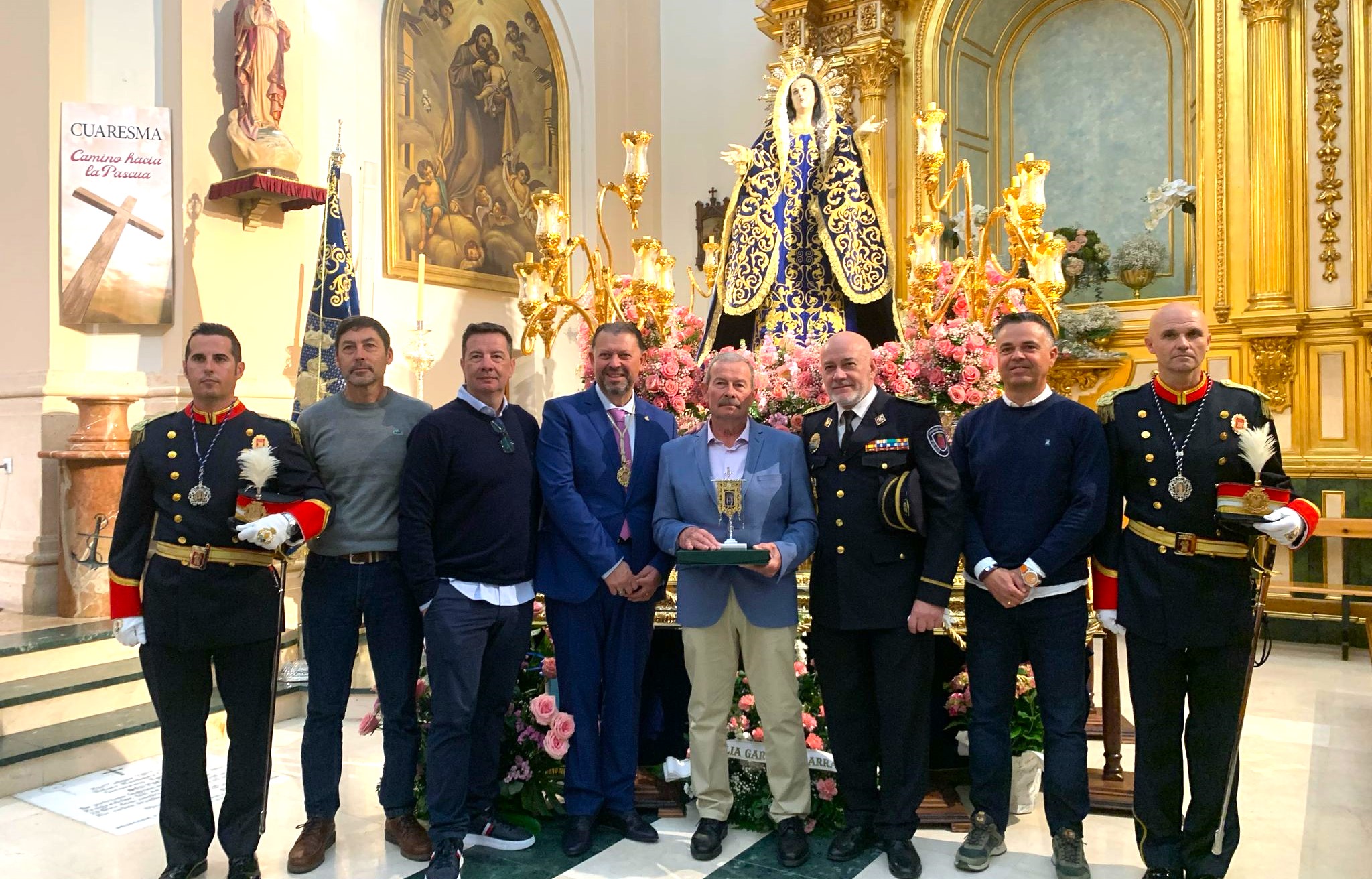 Reconocimiento a Joaquín Abellán por sus más de dos décadas escoltando a la patrona de Águilas