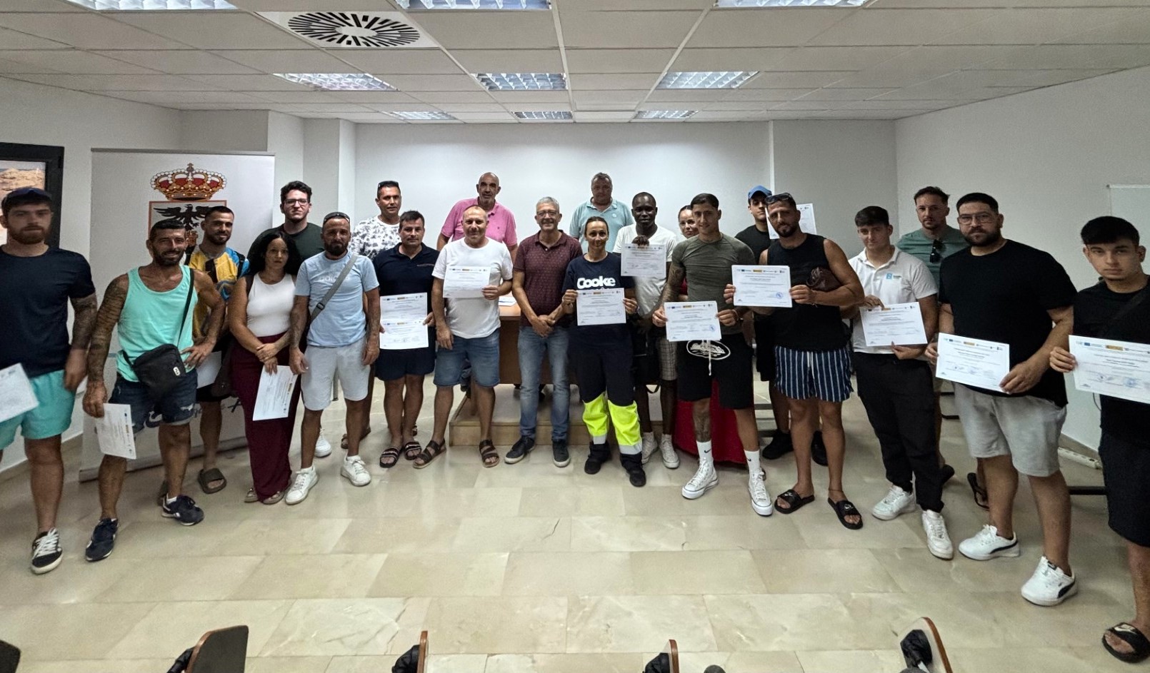El Ayuntamiento de Águilas entrega los diplomas a los participantes que han completado con éxito los cursos dirigidos al sector pesquero y náutico