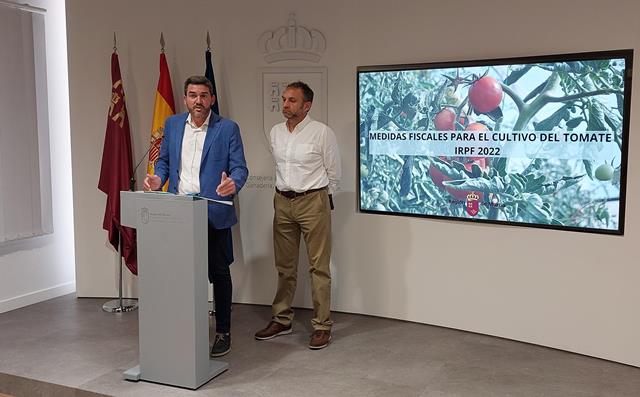 El Gobierno regional reclama del nacional que las reducciones en el IRPF incluyan también al cultivo del tomate en Lorca, Águilas y Mazarrón