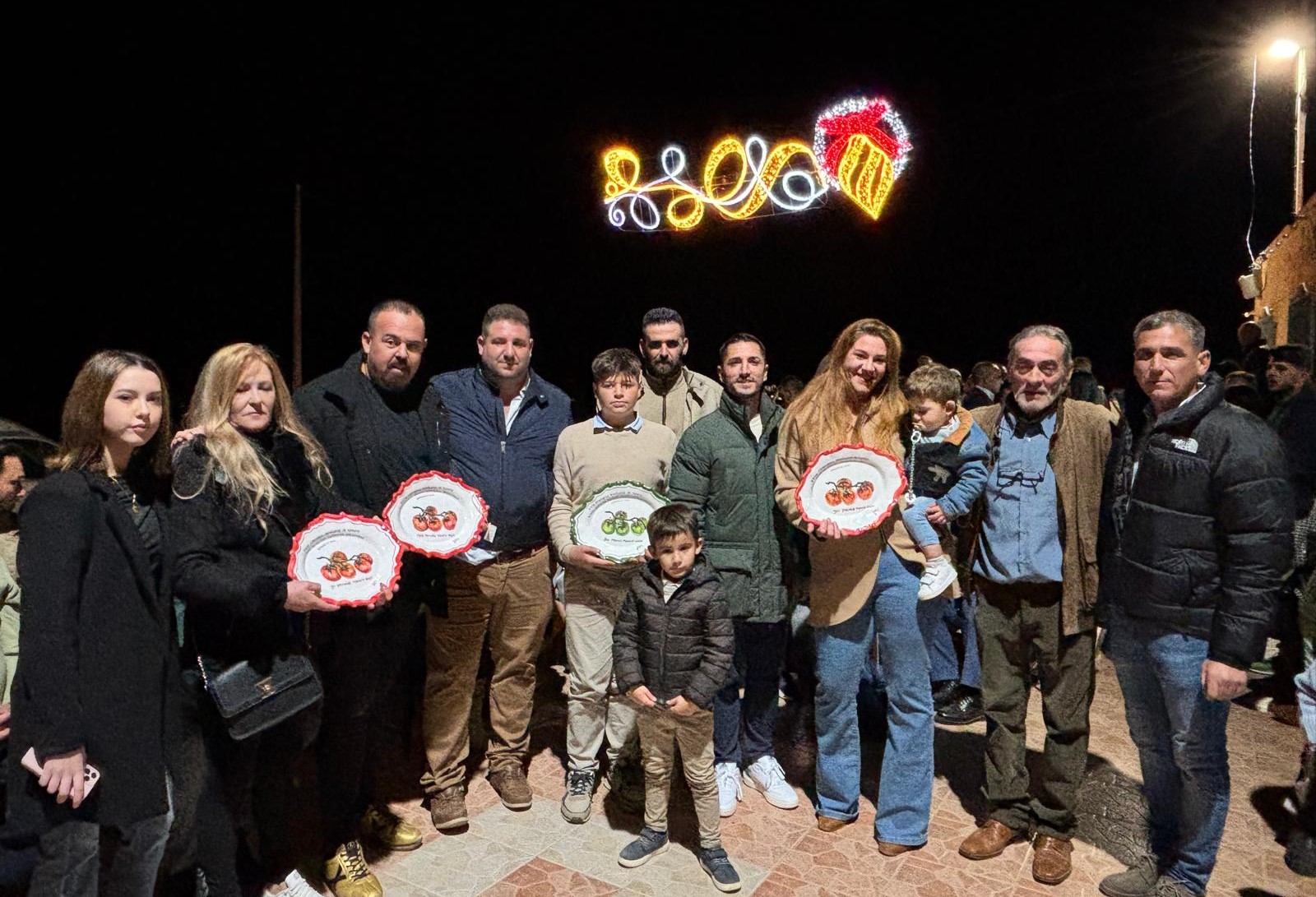 Aroa López y Héctor Dragan se alzan con el primer premio del XXIX Concurso de Ramillete de Tomate