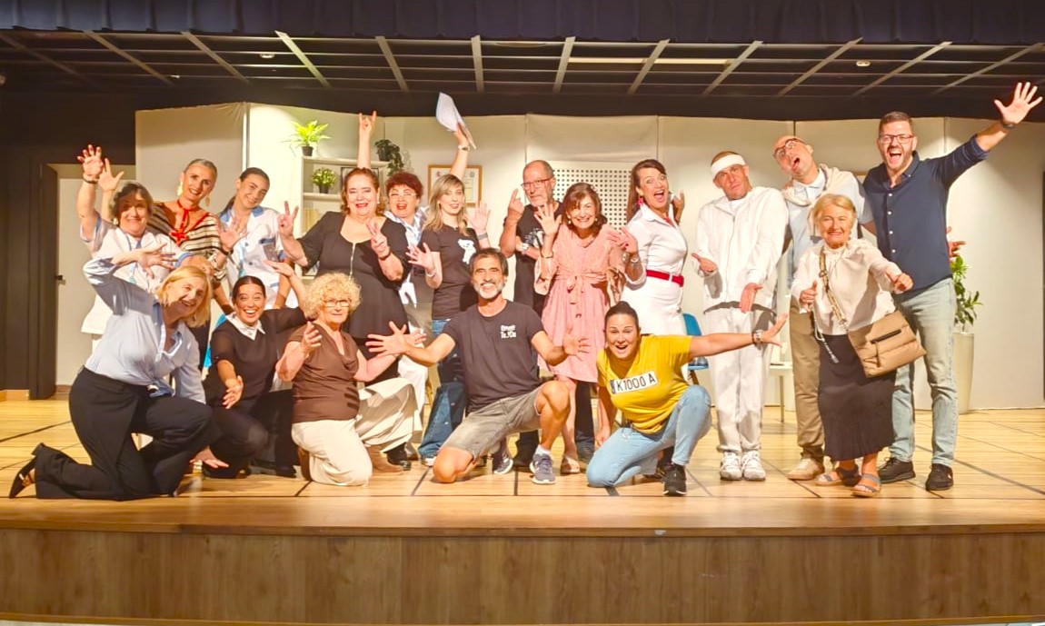La obra de teatro Toc-manías y otras patologías de la Escuela de Teatro TeyDe cuelga el cartel de “Completo”
