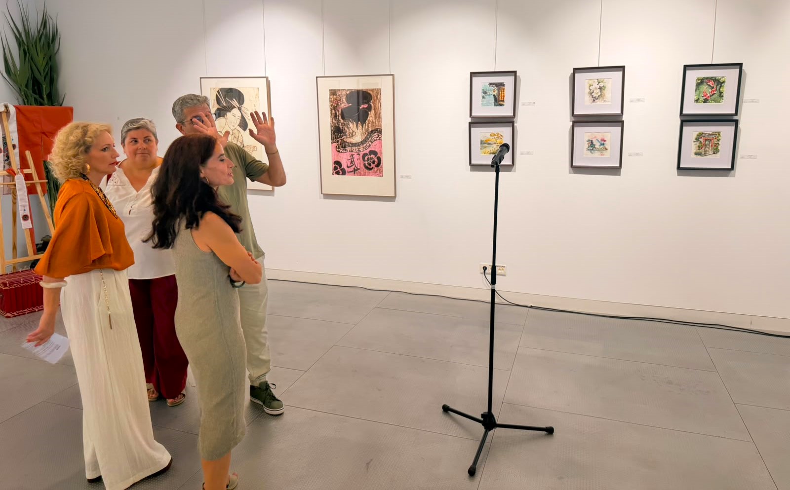 El auditorio de Águilas acoge la exposición “NUMEN. Ilustraciones y esculturas”