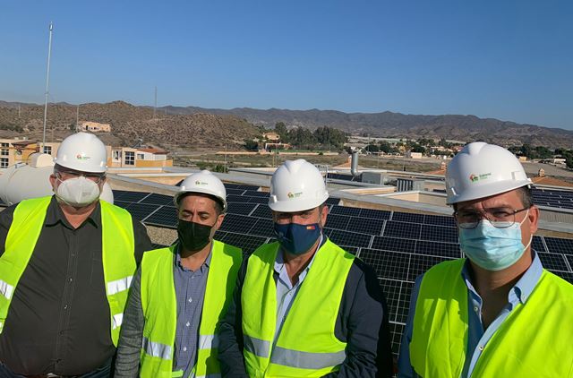 El Colegio Carlos V de Águilas, pionero en la Región en el uso fotovoltaico dentro del ámbito educativo