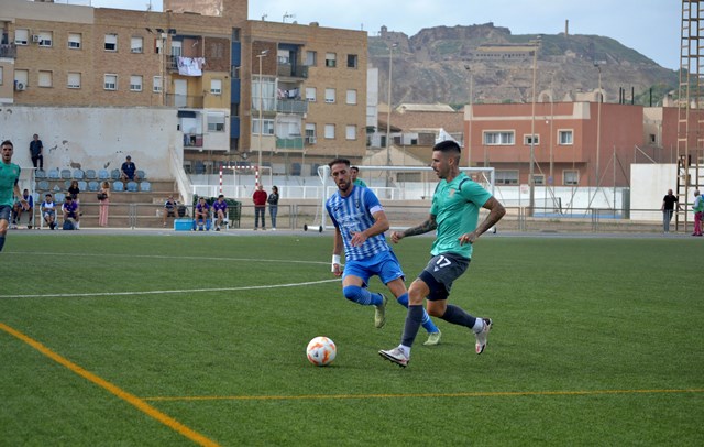 El Águilas saca ante La Unión un punto muy meritorio en un partido igualadísimo que pudo ganar cualquiera