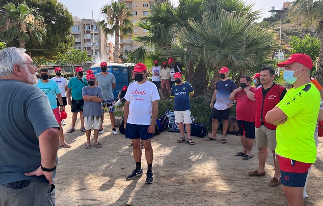 Usuarios de Afemac y voluntarios de la Fundación Mapfre llevan a cabo una nueva jornada del proyecto medioambiental “NaturalMENTE”