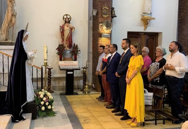 La iglesia del Carmen de Águilas acoge el besamanos a la Virgen de la Estrella 