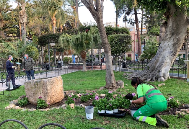 Más de un millar de flores anuncian la llegada de la primavera en Águilas 