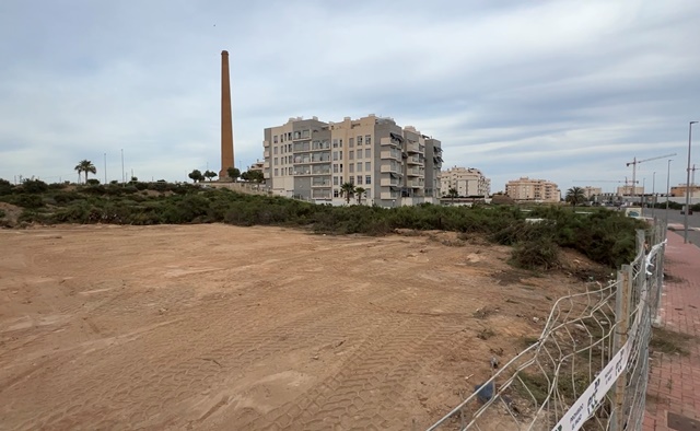 Comienzan los trabajos en la parcela donde se ubicará el Centro de Alta Resolución de Águilas