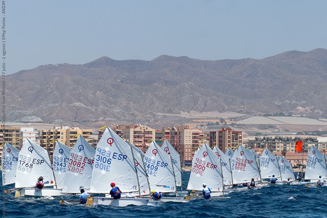 Águilas acoge estos días el Campeonato de España de Optimist 2020 