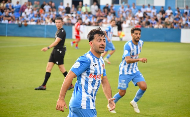 Javi Castedo cumplirá su tercera temporada como blanquiazul