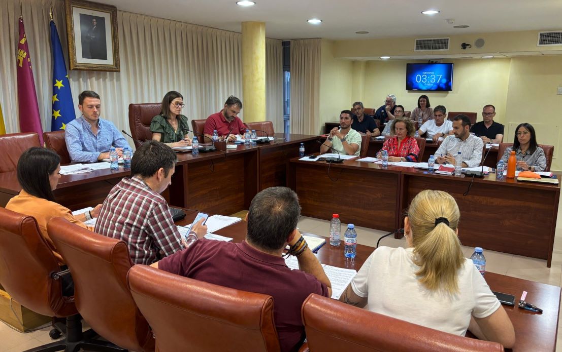 PSOE: “El PP aguileño vota en contra de la urgencia de defender que las matrículas de honor vuelvan a contar en la admisión universitaria del alumnado murciano”