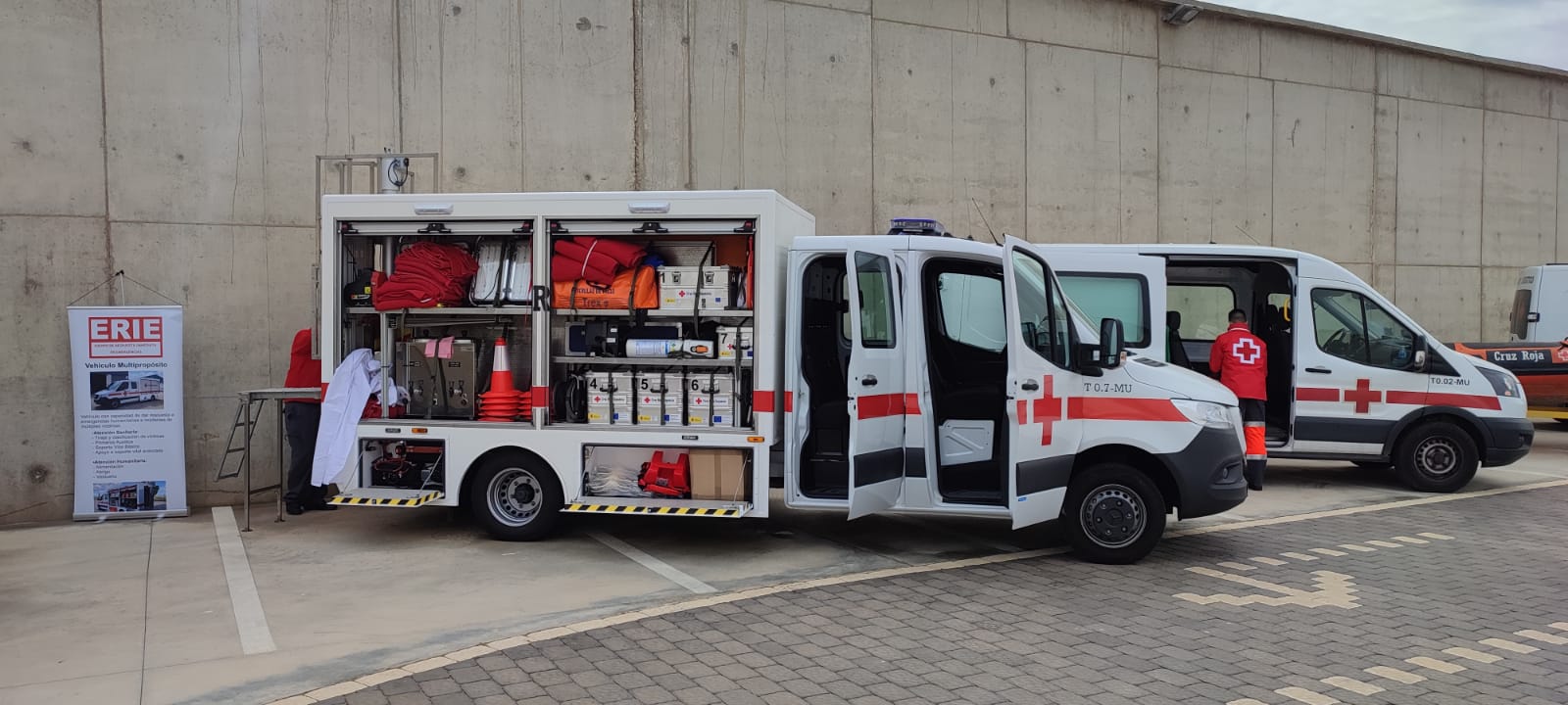 Cruz Roja Águilas adquiere una nueva ambulancia de Soporte Vital Básico -  