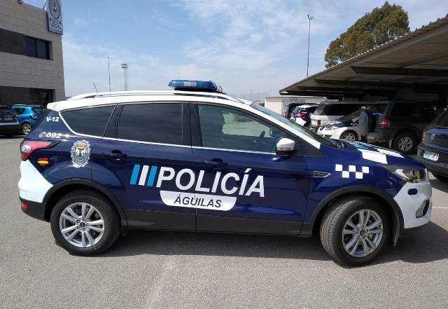 Tres menores detenidos por robo con fuerza en un colegio de Águilas