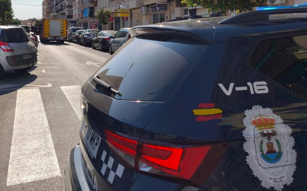 Sofocado un incendio en la azotea de un edificio de la calle Armando Muñoz Calero de Águilas