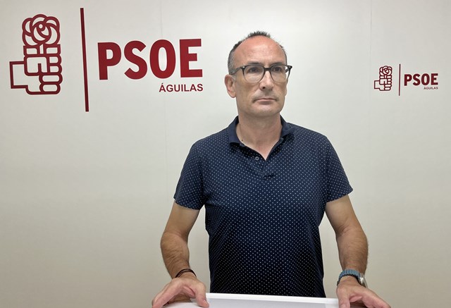 El PSOE denuncia que el agua de lluvia ocasiona daños en el CEIP Ramón y Cajal “por el negligente retraso de la Consejería en la ejecución de las obras”