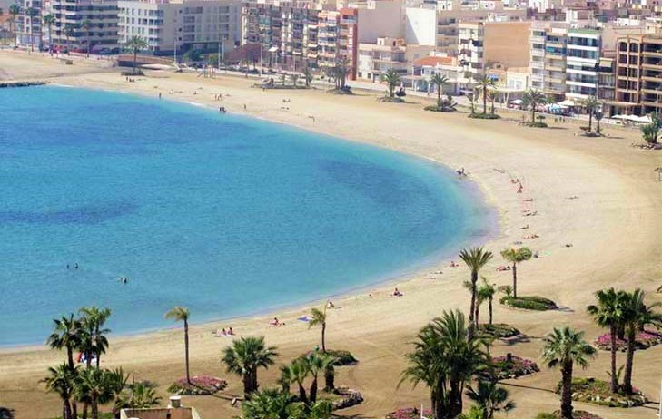 Águilas, con 9 banderas azules, sigue en el podio de los municipios de la Región de Murcia