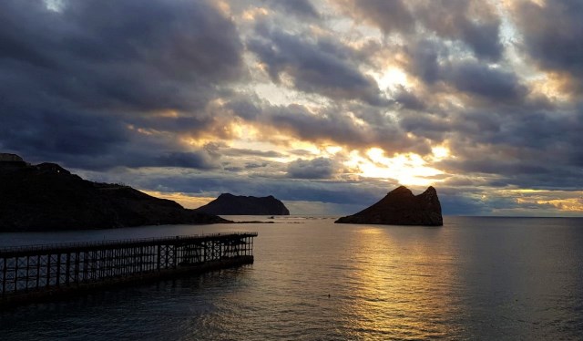 Águilas arranca mañana semana en Alerta Naranja por lluvias y tormentas