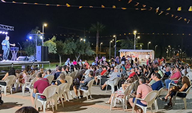 Los vecinos de Los Jardines celebran sus fiestas de barrio