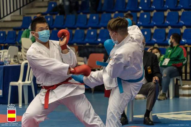 Cinco deportistas del Club Kárate Águilas participan en el Campeonato de España por Autonomías 