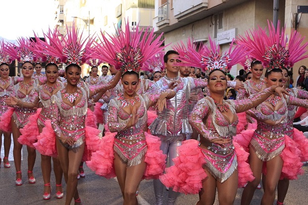 La Federación de Peñas replantea poder organizar el Carnaval de Águilas 2022 