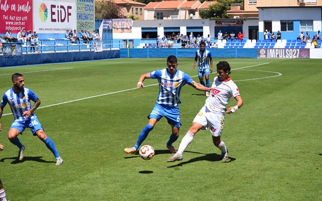 El Águilas despide con derrota la competición, en un duelo en el que volvió a padecer los mismos males de todo el año