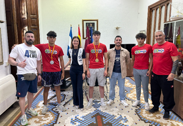 Recepción oficial al equipo MMA del gimnasio Sportgym de Águilas, ganadores de varias medallas en el Campeonato de España