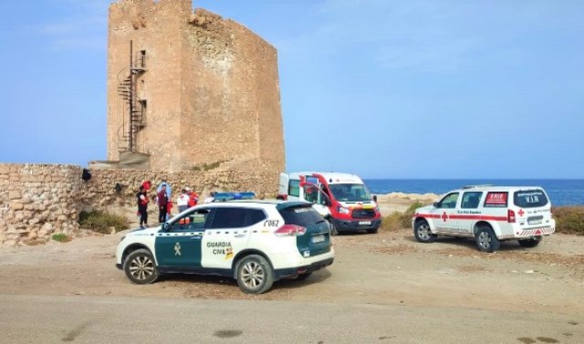 Más de una veintena de inmigrantes alcanzaron ayer la costa de Águilas