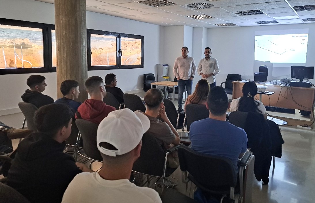 Impulso a la formación pesquera con nuevos cursos gratuitos para el sector náutico en Águilas