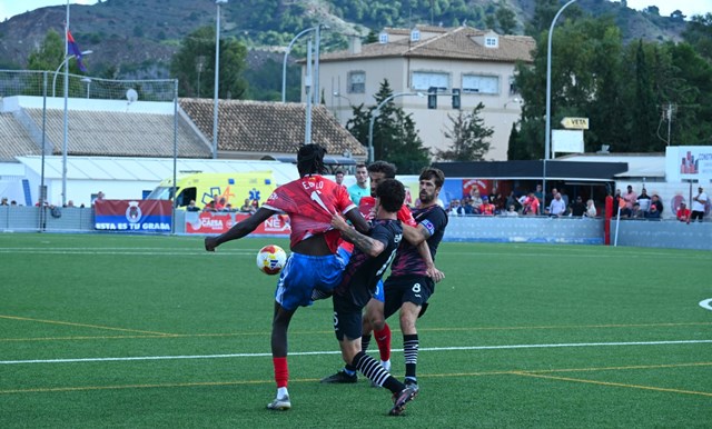 El Águilas pone el broche a su exilio de cinco partidos con una victoria muy solvente en casa de la Minera