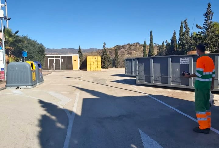 Antes de llevar residuos al ecoparque de Águilas, hay que comunicarlo por teléfono al 628 892 762