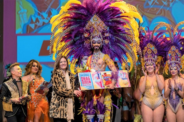 Drag Perseida se alza con el primer premio del XVII Concurso Nacional de Drag Queen Carnaval de Águilas 