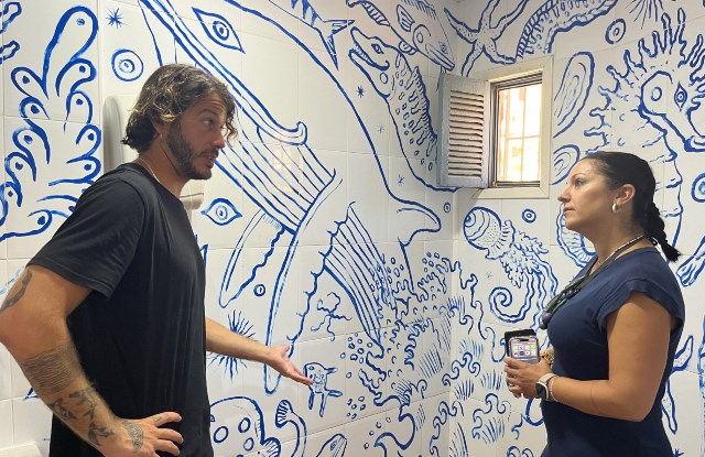 El mundo submarino de Javier Espinosa llega a la Plaza de Abastos de Águilas