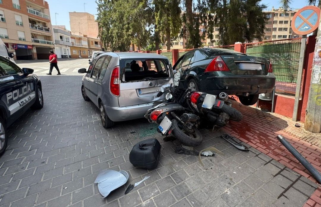 Varios accidentes de tráfico con daños graves durante el puente en Águilas