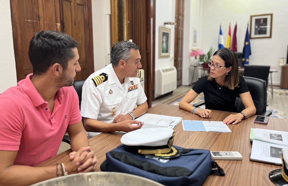 La Armada presenta las actividades que complementarán la Jura de Bandera para Personal Civil en Águilas