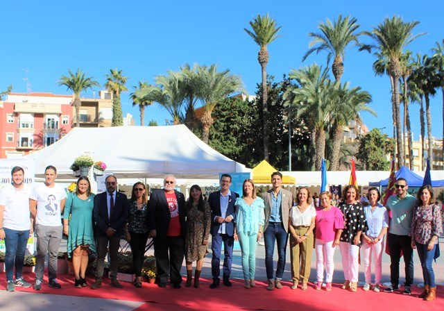 La Feria de Asociaciones del Octubre Joven vuelve a poner de manifiesto la excelente salud del tejido asociativo de Águilas 