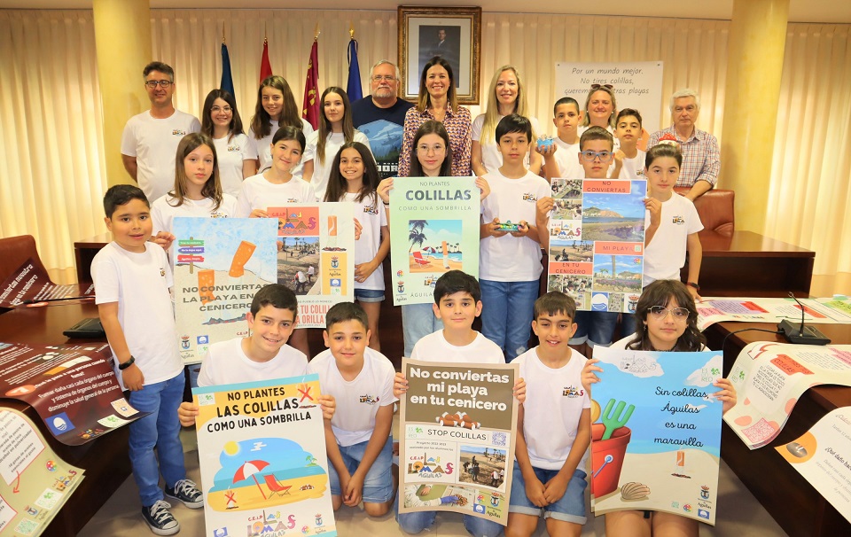 El colegio Las Lomas presenta su proyecto ESenRED bajo el lema “No plantes colillas como una sombrilla”