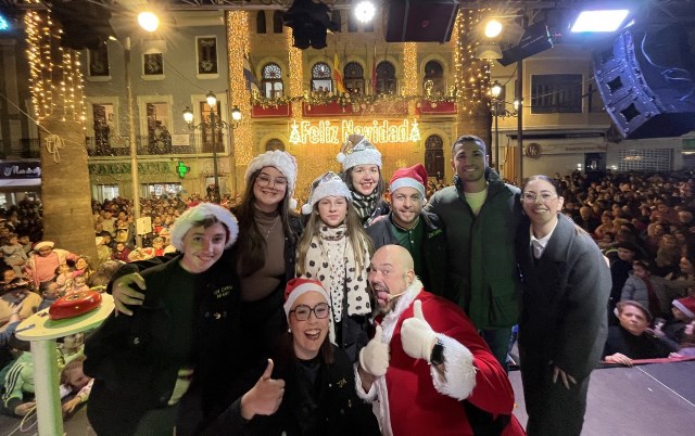 Más de 500.000 luces encienden la Navidad en Águilas