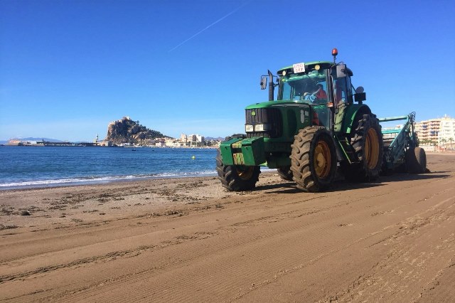 Las playas del casco urbano y plazas de Águilas vuelven a reabrirse a los ciudadanos 