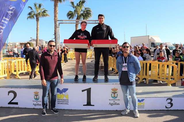  Pedro Antonio López de Haro y Natalia Hidalgo se proclaman vencedores de la Carrera Popular de Navidad en Águilas 